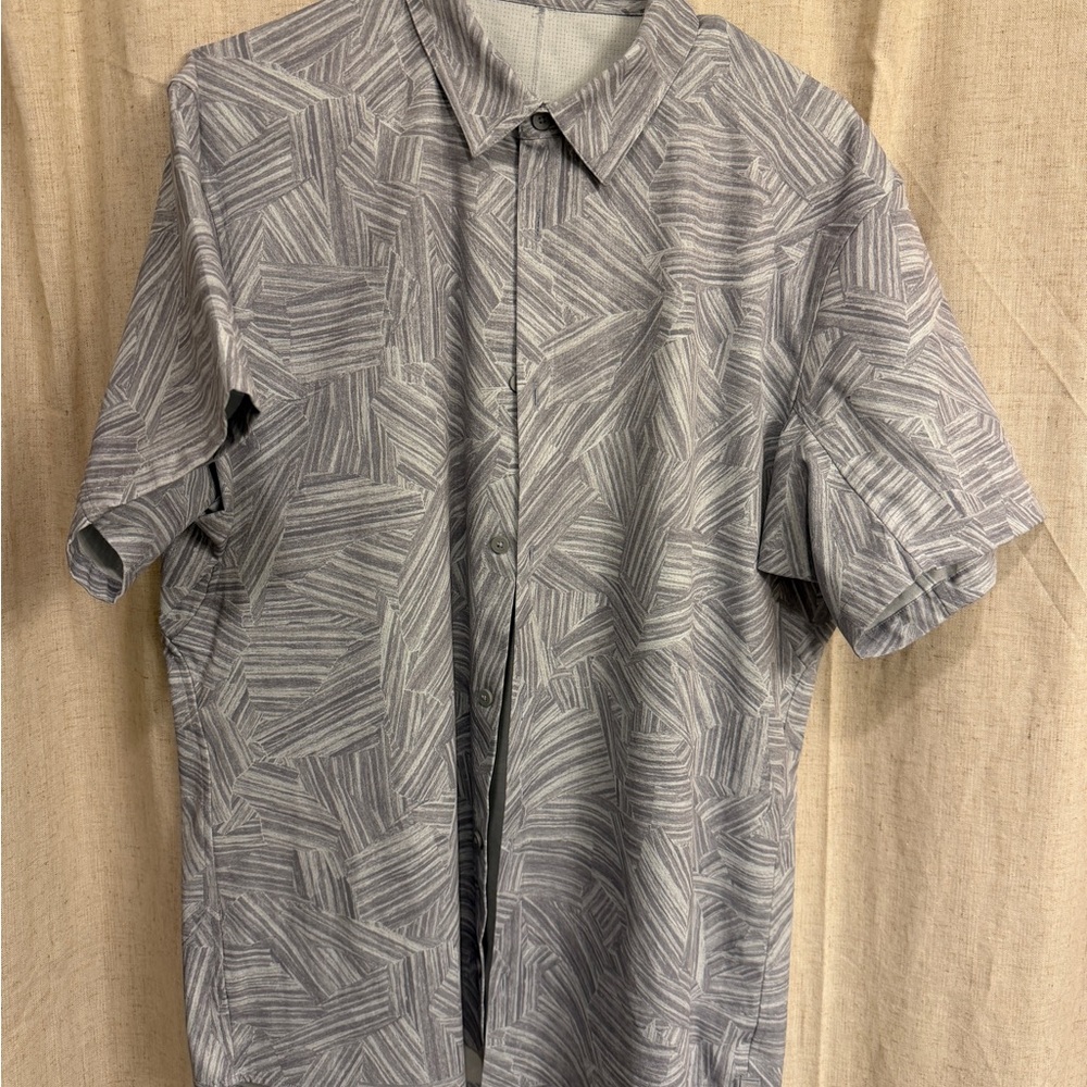 lululemon athletica Men's Black and Gray Patterned Shirt
